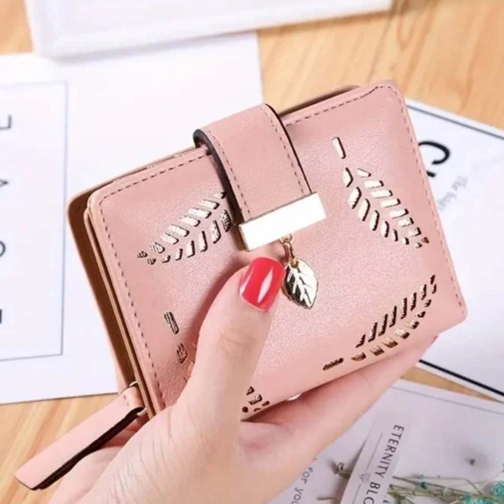 NWOT!! Women VODIU Fashion Hollow Out Leaf Pattern PU Leather Clutch Purse